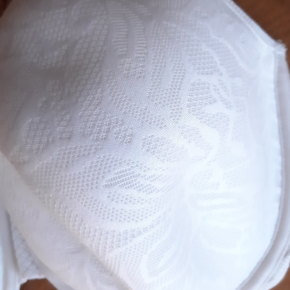 Wacoal Full Figure Underwire Bra size 34H - Picture 7 of 16